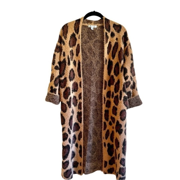 SHE+SKY, WOMENS, LONG, COZY CARDIGAN SWEATER IN BROWN LEOPARD PRINT. OS - Picture 4 of 11